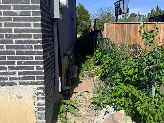 2nd image of 783 Midland Ave