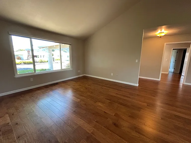 329 Oak Leaf Cir — Photo 14
