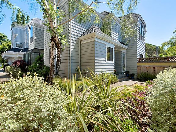 5th image of 75 Ashford Avenue