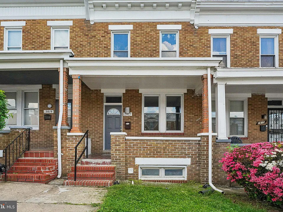 2817 Pelham Ave