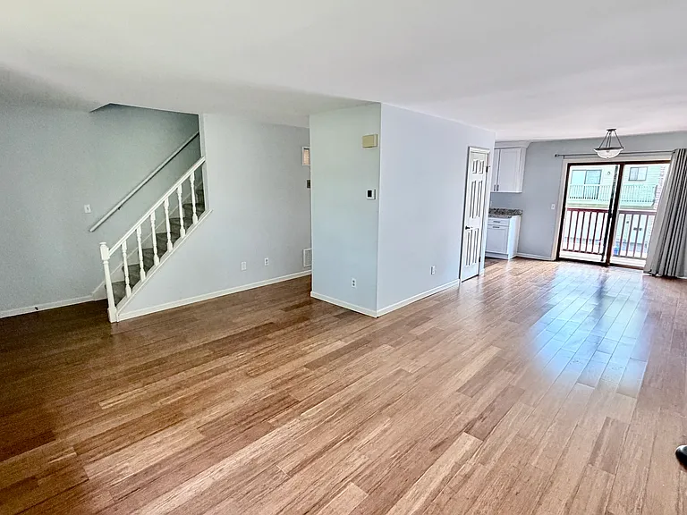 631 Churchill Dr #631 — Photo 1