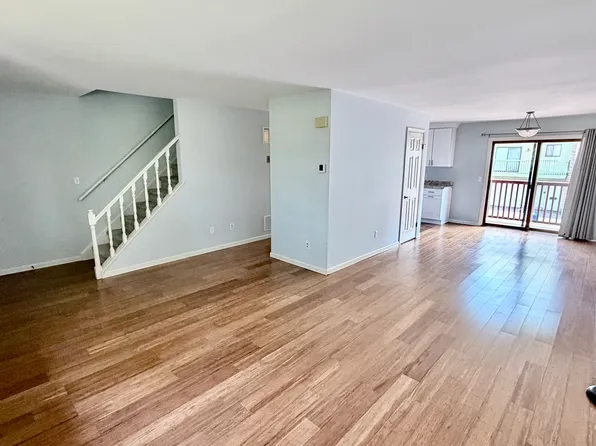 631 Churchill Dr Unit 631, Newington, CT 06111