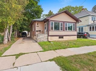 1363 Doty St, Green Bay, WI 54301