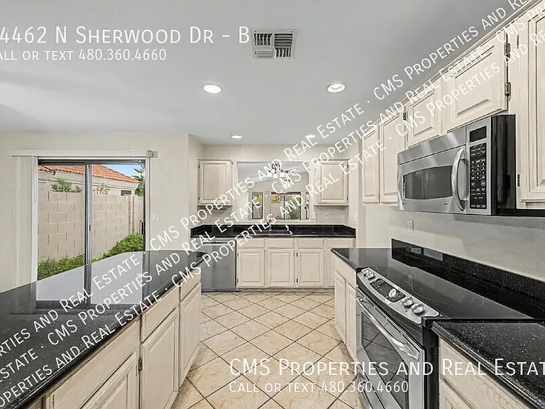 14462 N Sherwood Dr #B — Photo 5