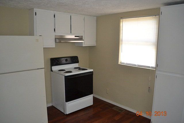 2nd image of 112 2nd St #B