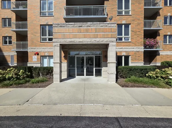 6815 N Milwaukee Ave APT 702, Niles, IL 60714