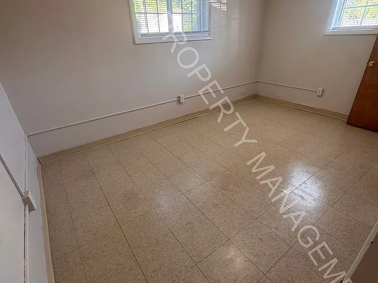 2020 Weiss — Photo 6