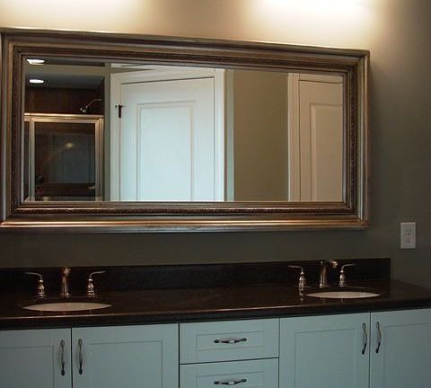 Master bath with dual sinks