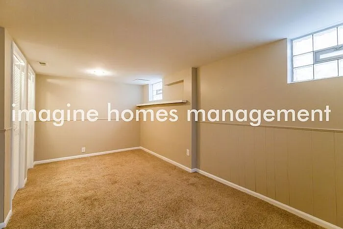 1407 Beacon St — Photo 8