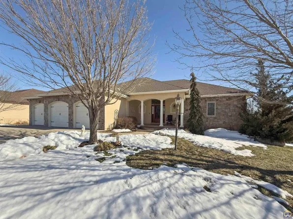 5020 NW Derby Dr, Topeka, KS 66618