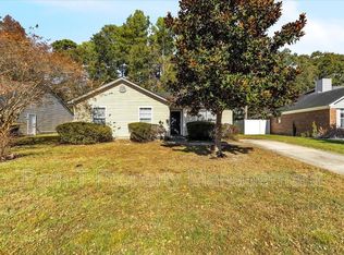 235 Bordeaux Ln, Savannah, GA 31419