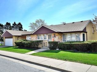 8761 N Oriole Ave, Niles, IL 60714