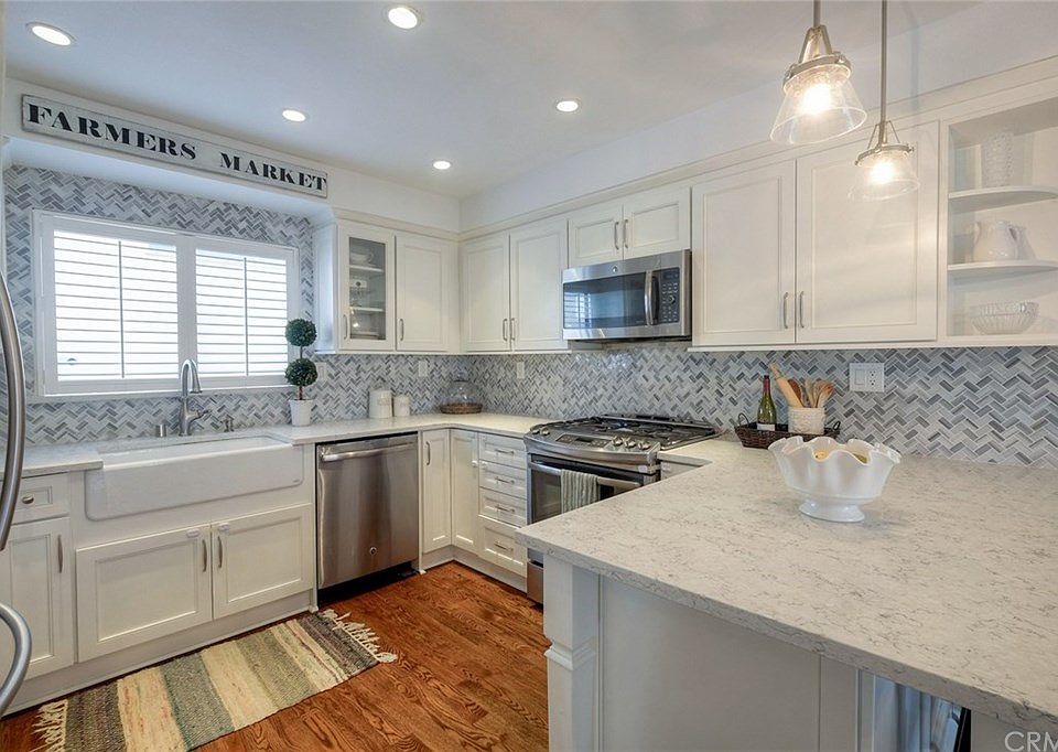 1st image of 1611 Granville Ave APT 7