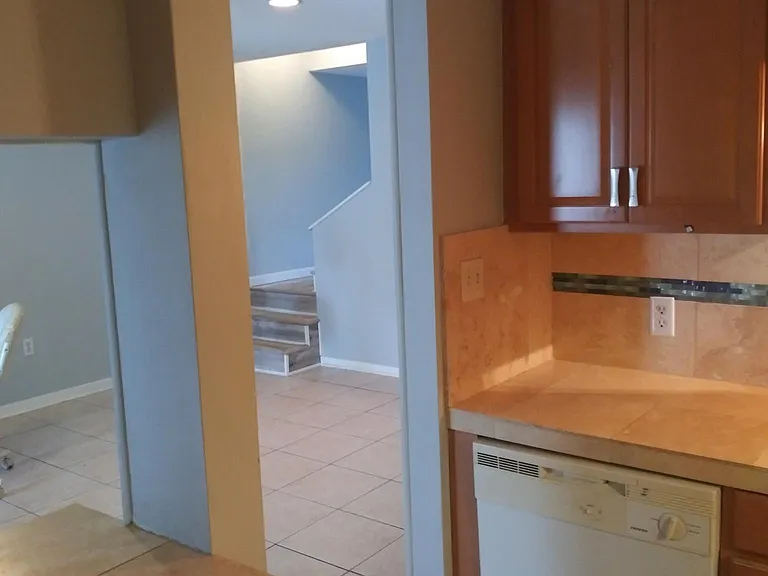 35 Arthur Ct — Photo 3
