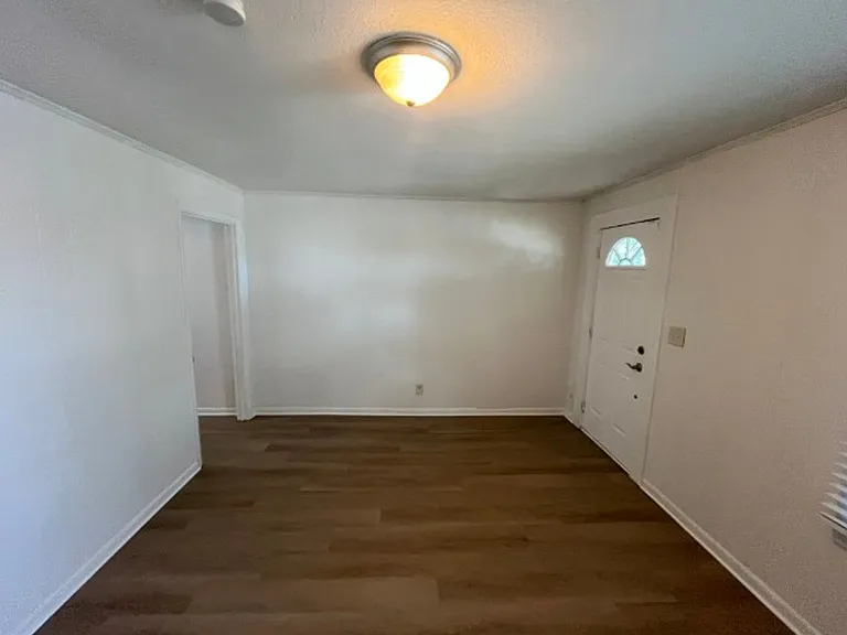 1015 43rd Ave N #A — Photo 5