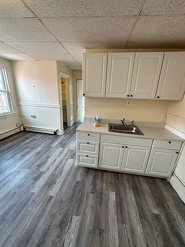 27 Mortson St Photo 1