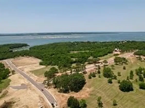 75 S Crescent Dr, Pottsboro, TX 75076