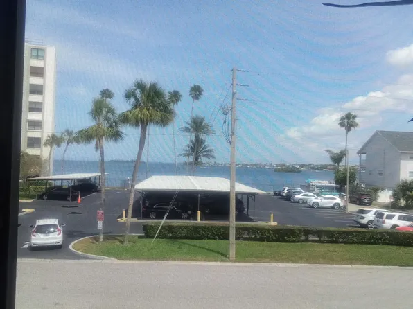 340 Causeway Blvd APT 112, Dunedin, FL 34698