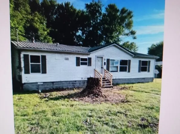 304 E Sycamore St, Carbondale, IL 62901