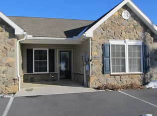 1047 Newville Rd, Carlisle, PA 17013