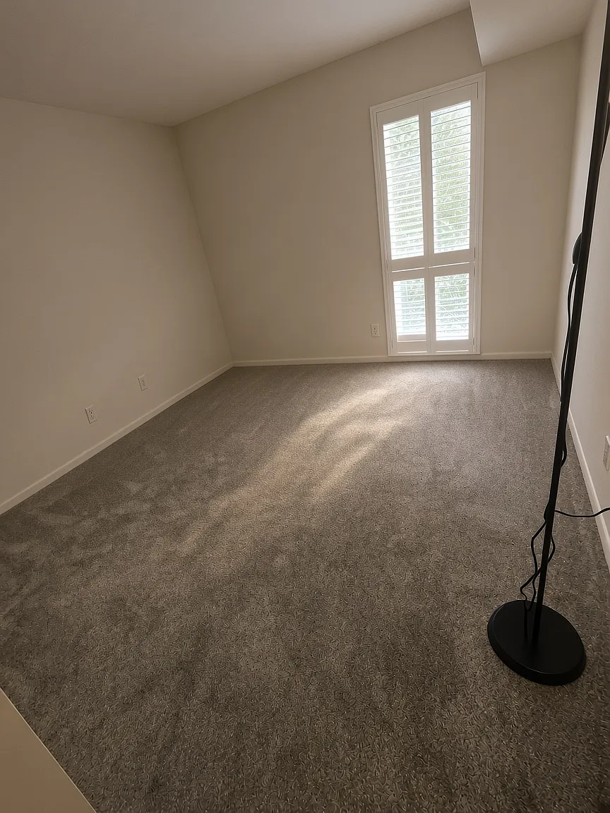 2 bed, 1.5 bath, 1073 sqft, $1,900 — Photo 4
