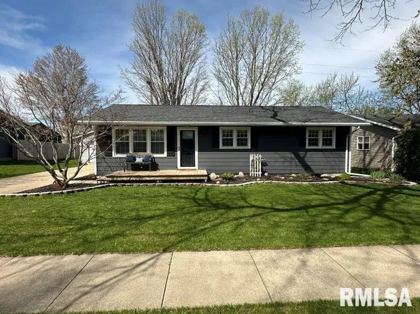 707 12th Ave, De Witt, IA 52742