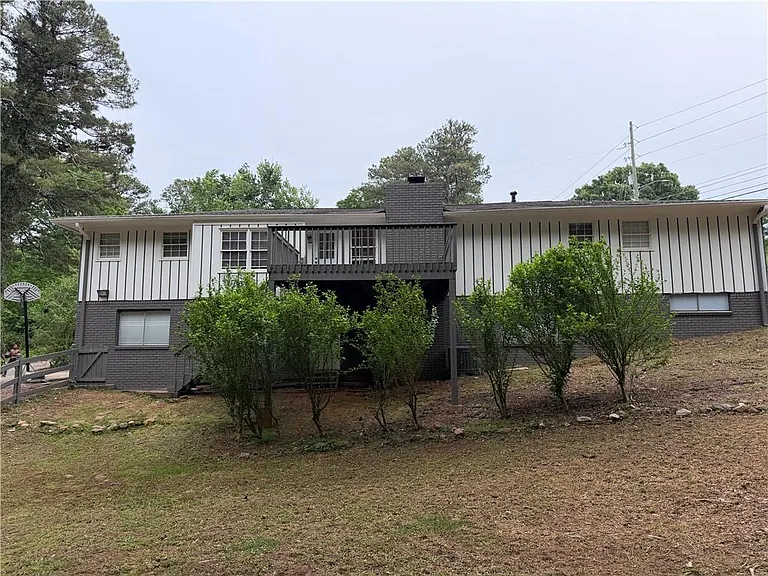 3336 Camelot Dr — Photo 59