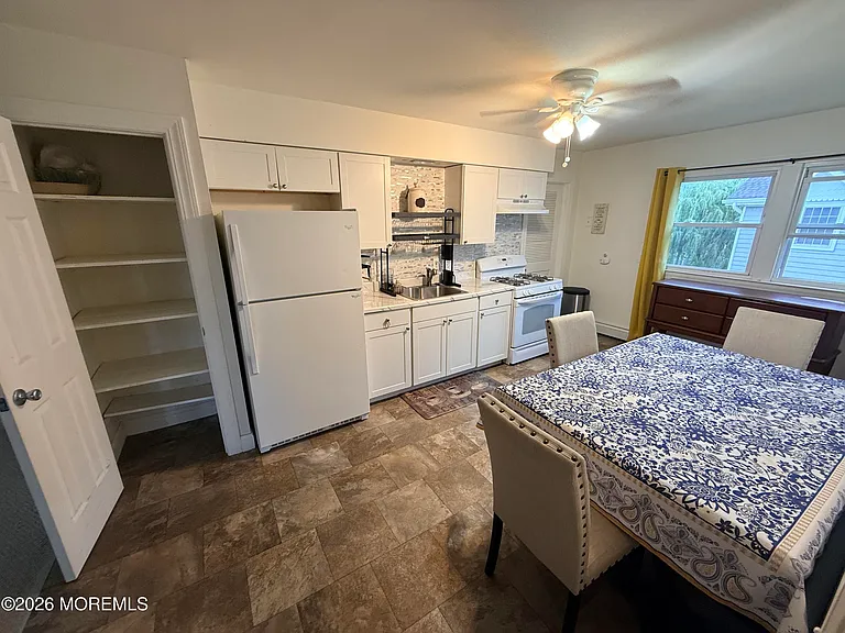 1011 Arnold Ave #C — Photo 7