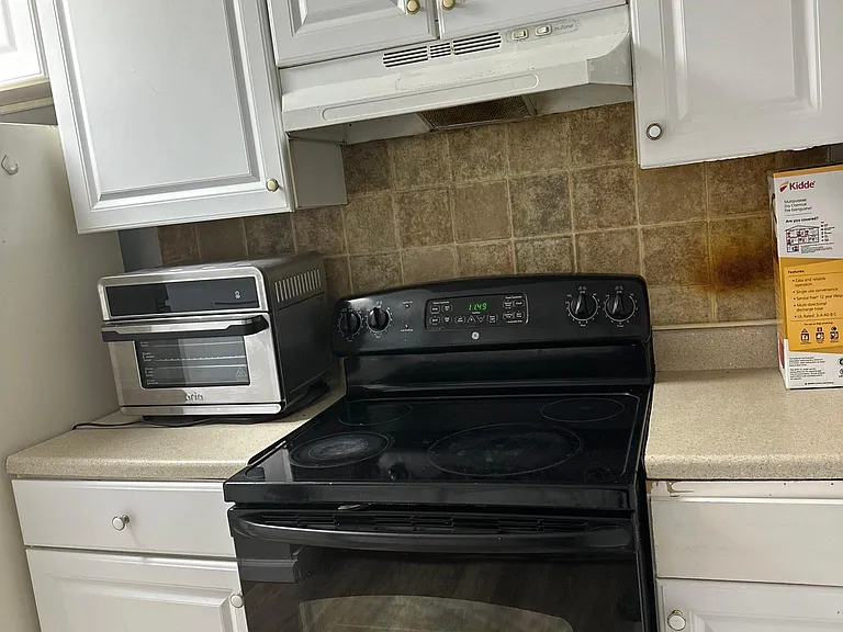 1325 Washington St #2 — Photo 32