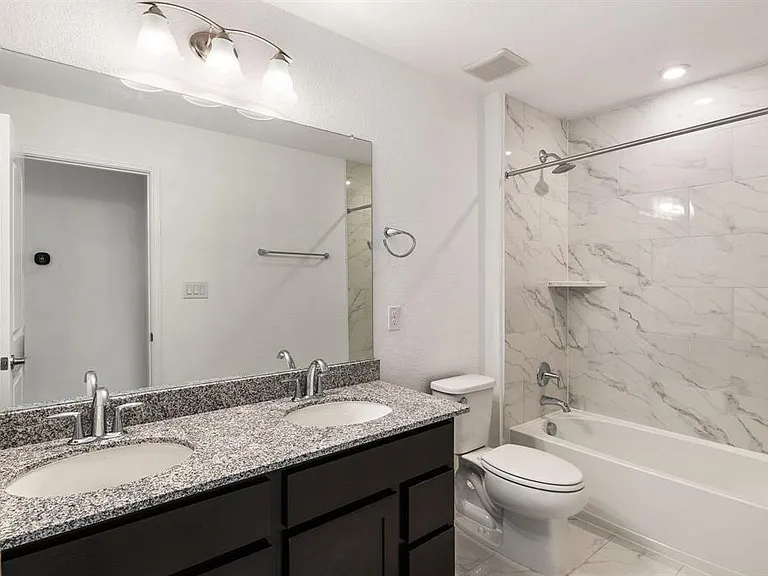 1045 Villa Rialto Vw — Photo 26
