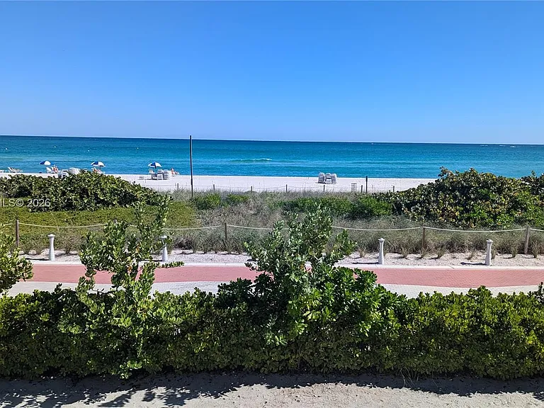 5161 Collins Ave #518 — Photo 42
