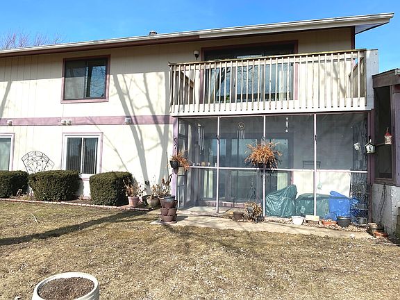 3rd image of 4809 W Oakwood Dr APT D