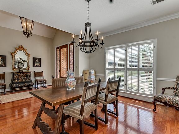 3rd image of 3945 Gaineswood Ln