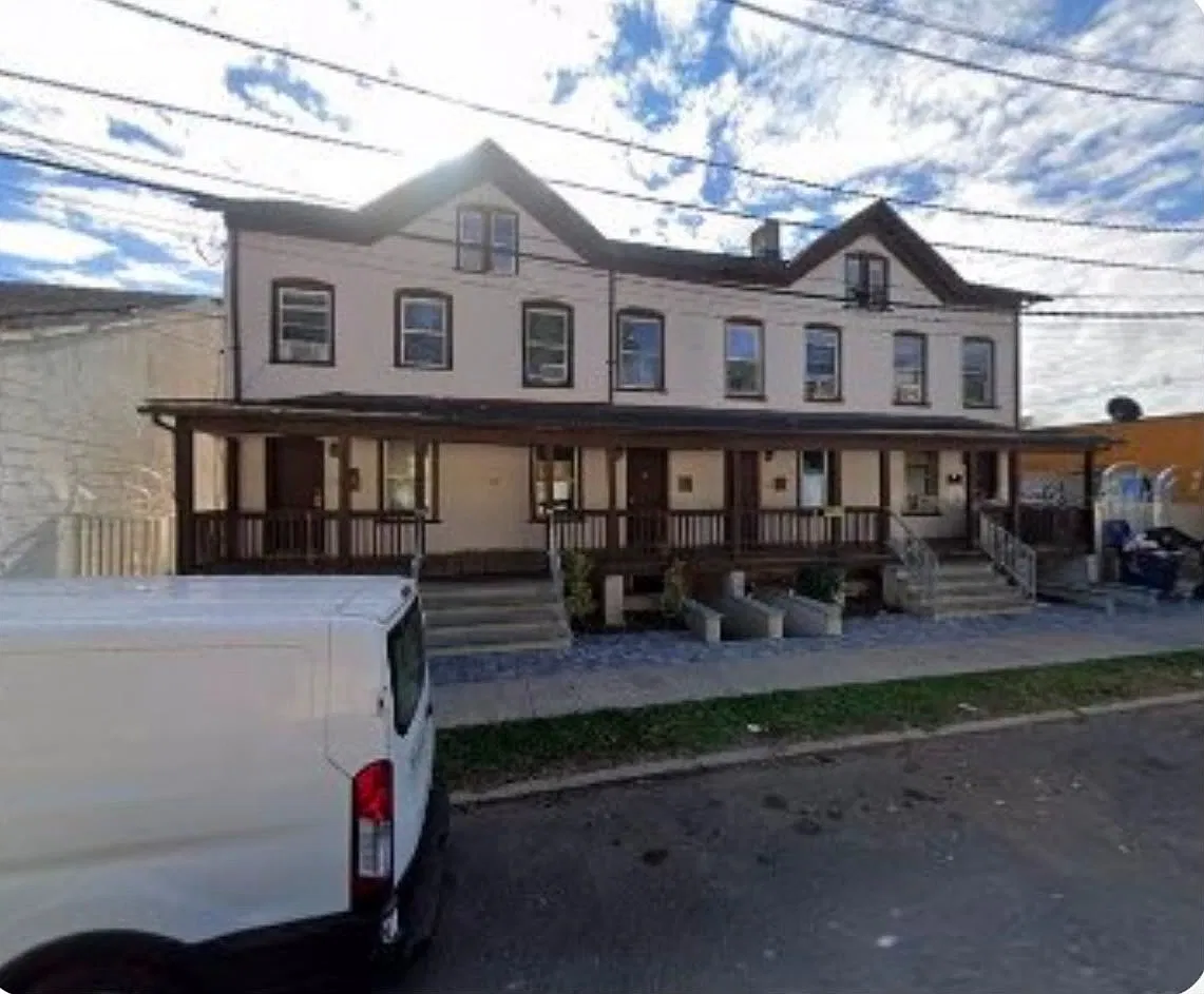 2 bed, $1,650 — Photo 1