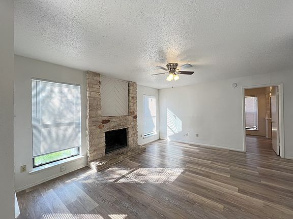 4th image of 10616 Mellow Mdws APT 27A