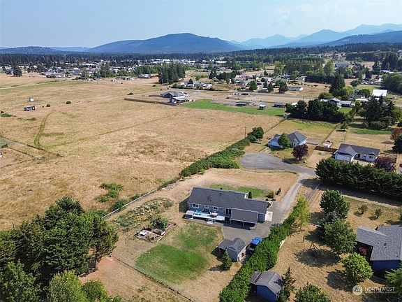 3rd image of 51 E Buena Vista Drive