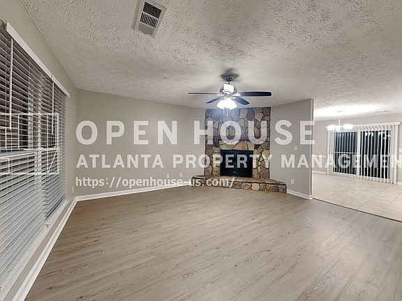 5th image of 4754 Overhill Ct NW