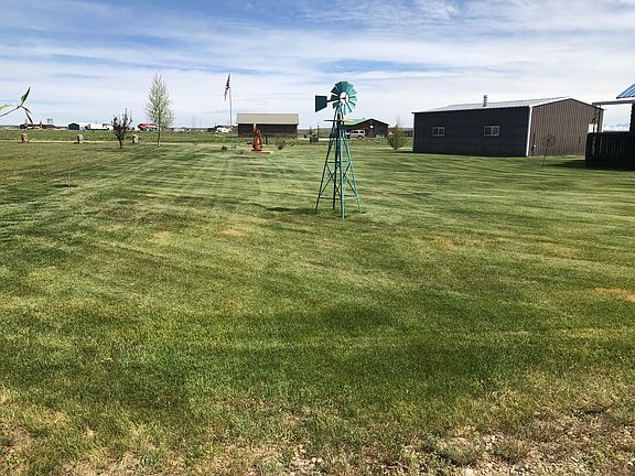 3rd image of 16 Lodgepole Ln