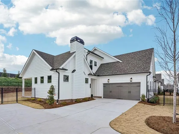 563 Pearl St, Cumming, GA 30040