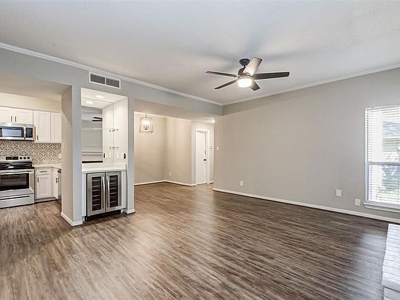 5th image of 724 Bering Dr #157