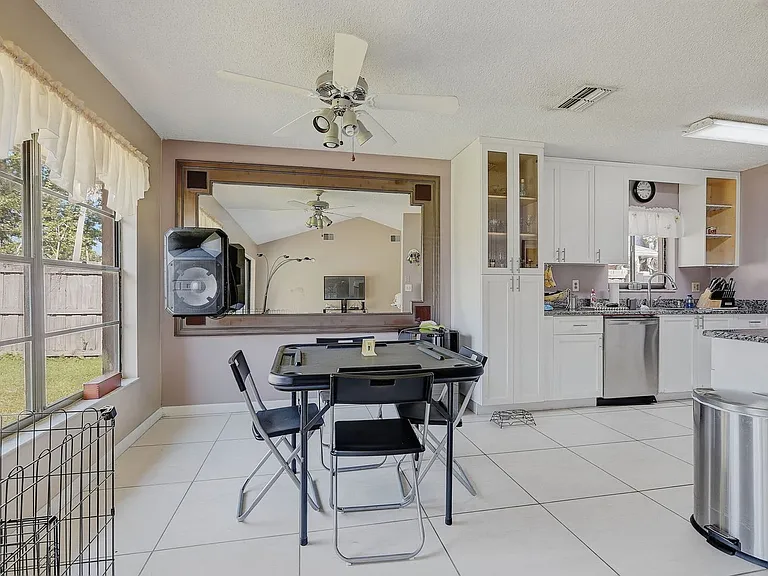 15846 Country Lake Dr — Photo 27