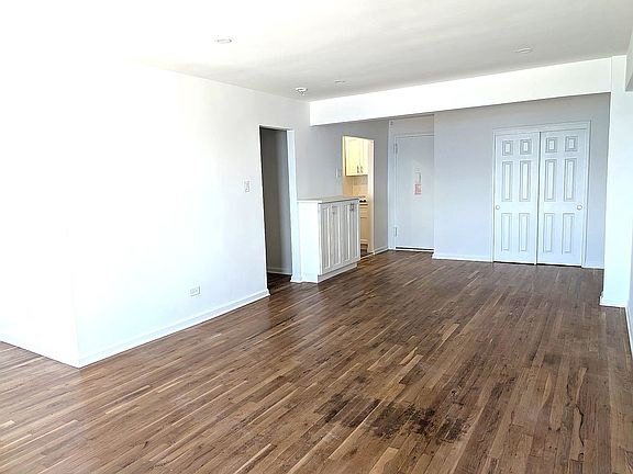 3rd image of 129 Beach 118th St APT 6
