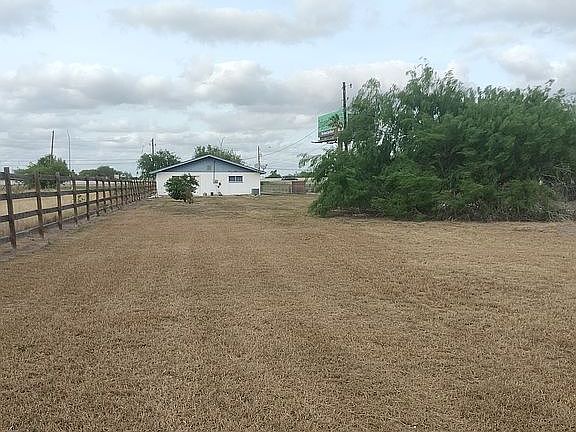 3rd image of 2670 E Hwy