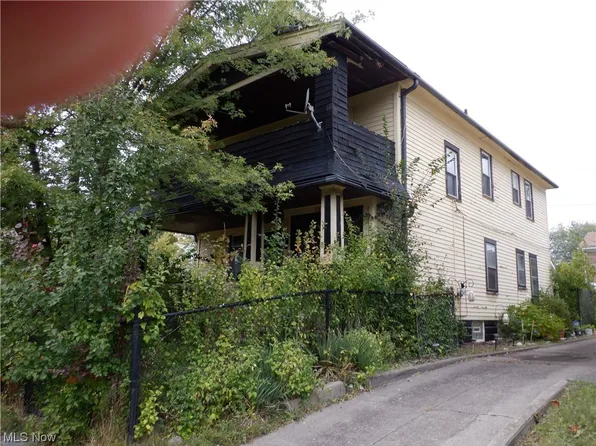 13609 Durkee Ave, Cleveland, OH 44105