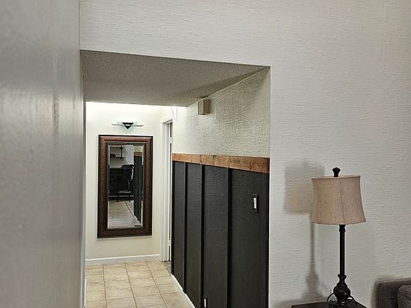 4th image of 166 Kathy Ellen Dr