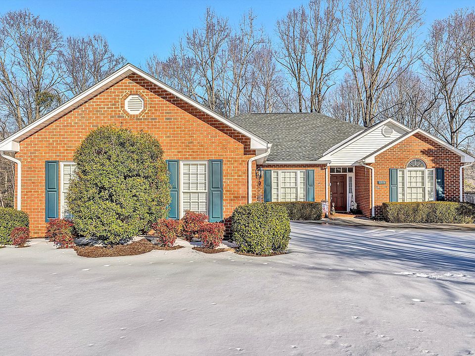 1st image of 1576 Rosewalk Ln SE