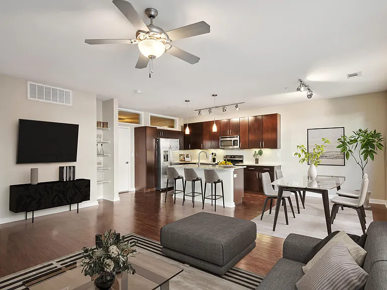 Cole Apartments — Photo 9