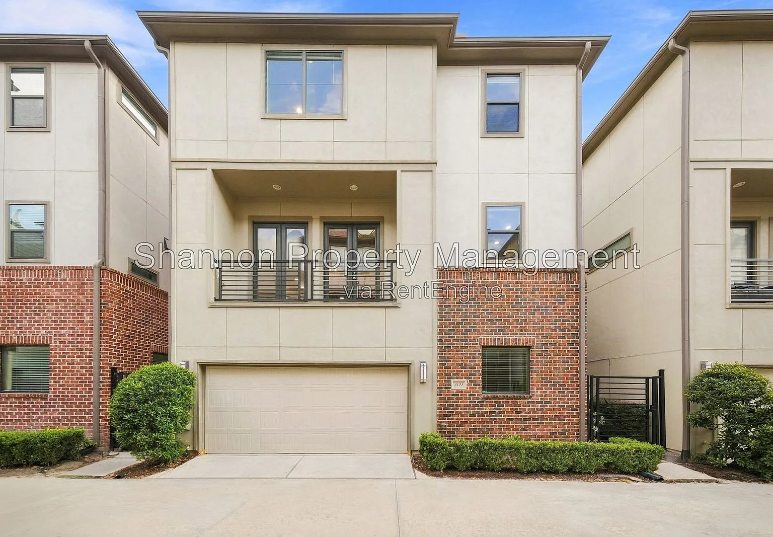 3 bed, 3.5 bath, 2514 sqft, $3,700 — Photo 1