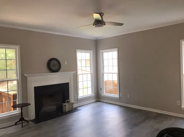 1 Seagrass Ct, Mauldin, SC 29662