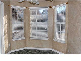 4th image of 2364 Prytania Cir